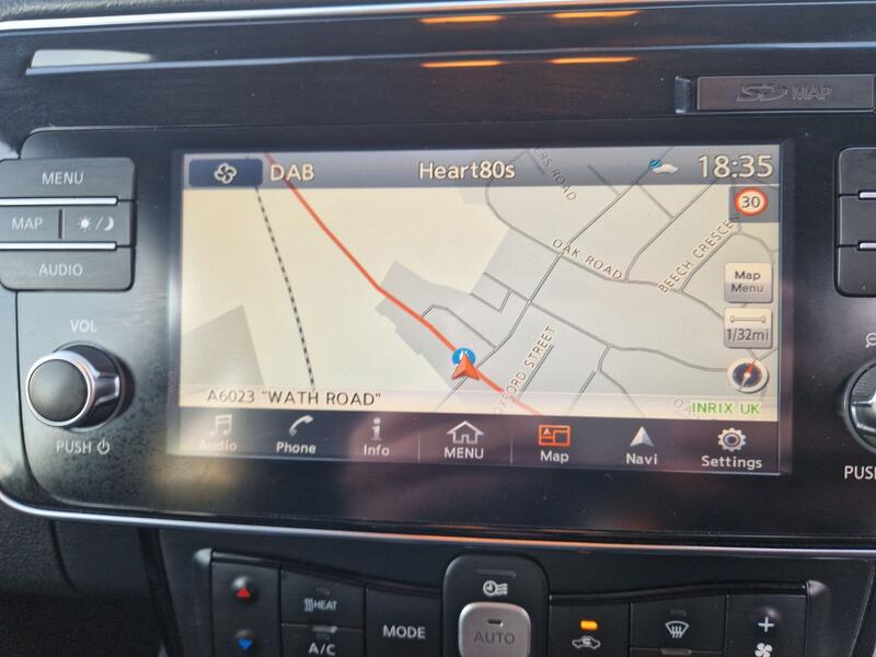 NISSAN LEAF